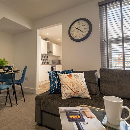 1 Bed Central - Free Parking - Long Stay Offer Strood Exterior photo