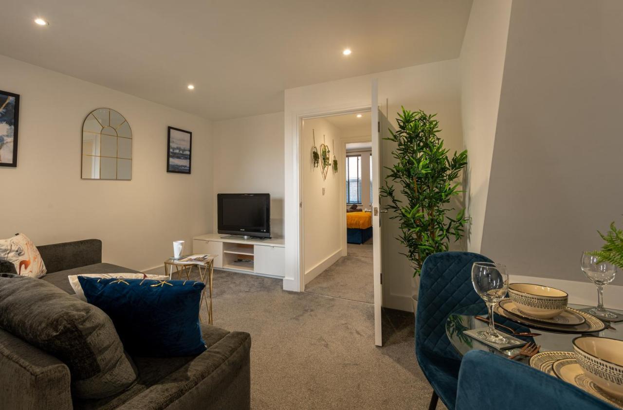 1 Bed Central - Free Parking - Long Stay Offer Strood Exterior photo