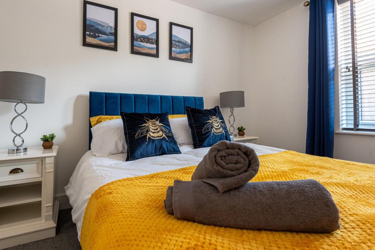 1 Bed Central - Free Parking - Long Stay Offer Strood Exterior photo